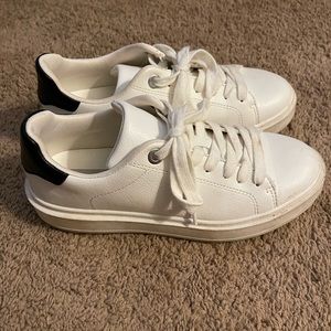 Steve Madden Charlie Platform Sneakers Size 7